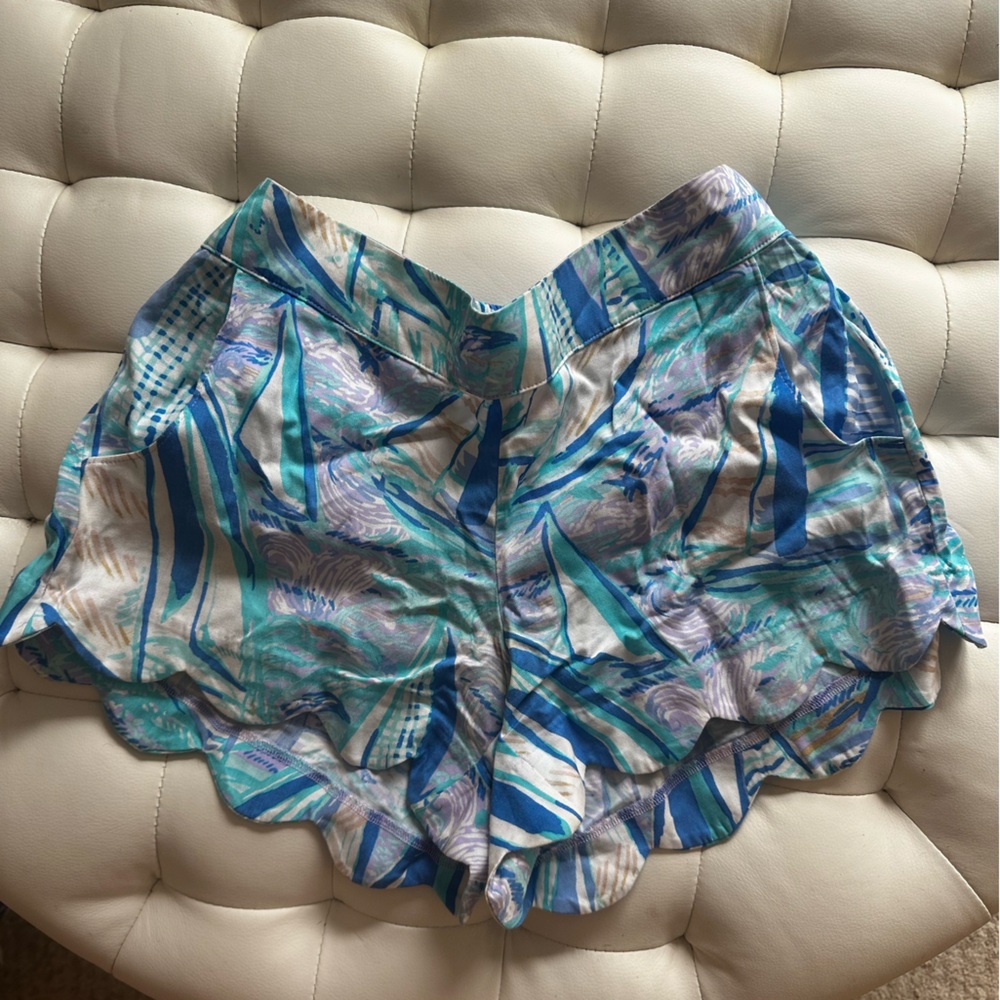 Lilly Pulitzer sailboat scalloped shorts
